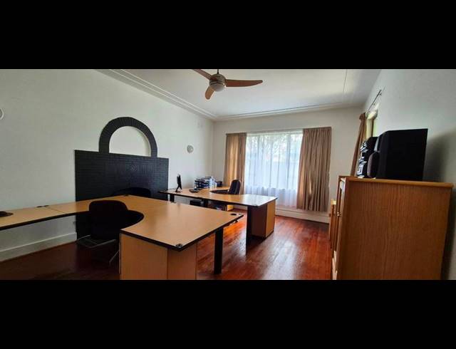 3 BEDROOM HOUSE FOR SALE IN SELECTION PARK